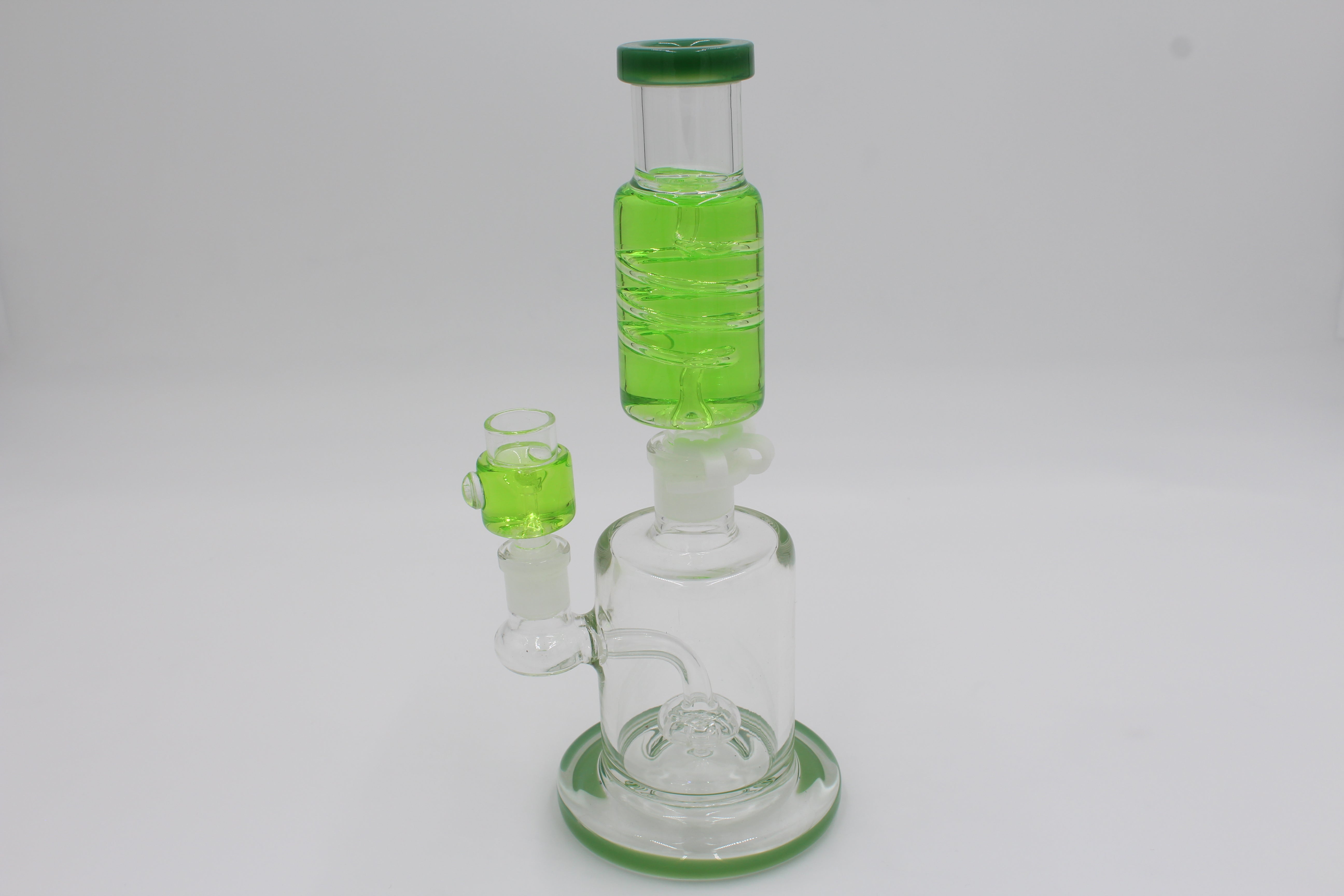 10 Inch Freezable Neck Can Waterpipe - Green bowl pointed left