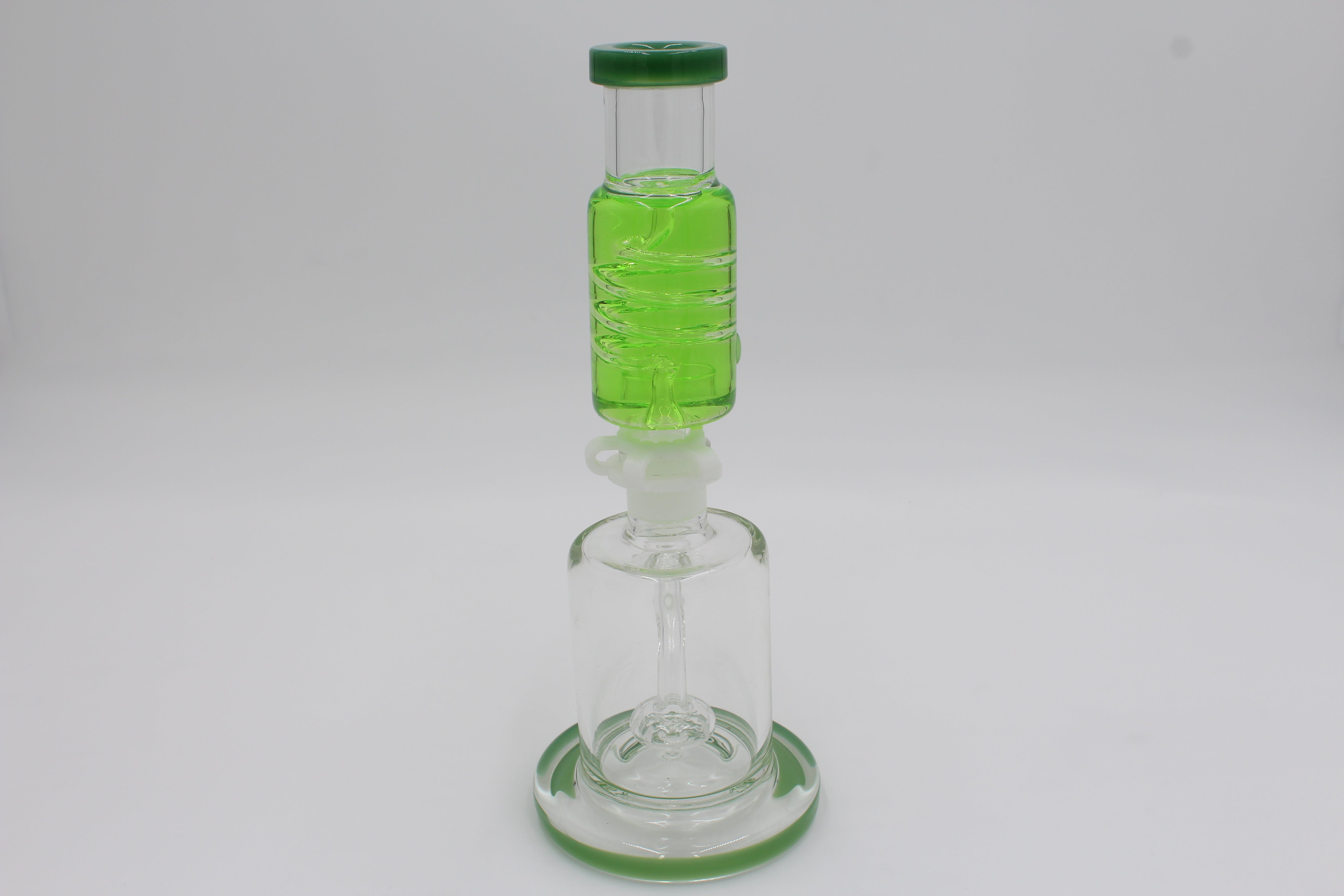 10 Inch Freezable Neck Can Waterpipe - Green bowl pointed away