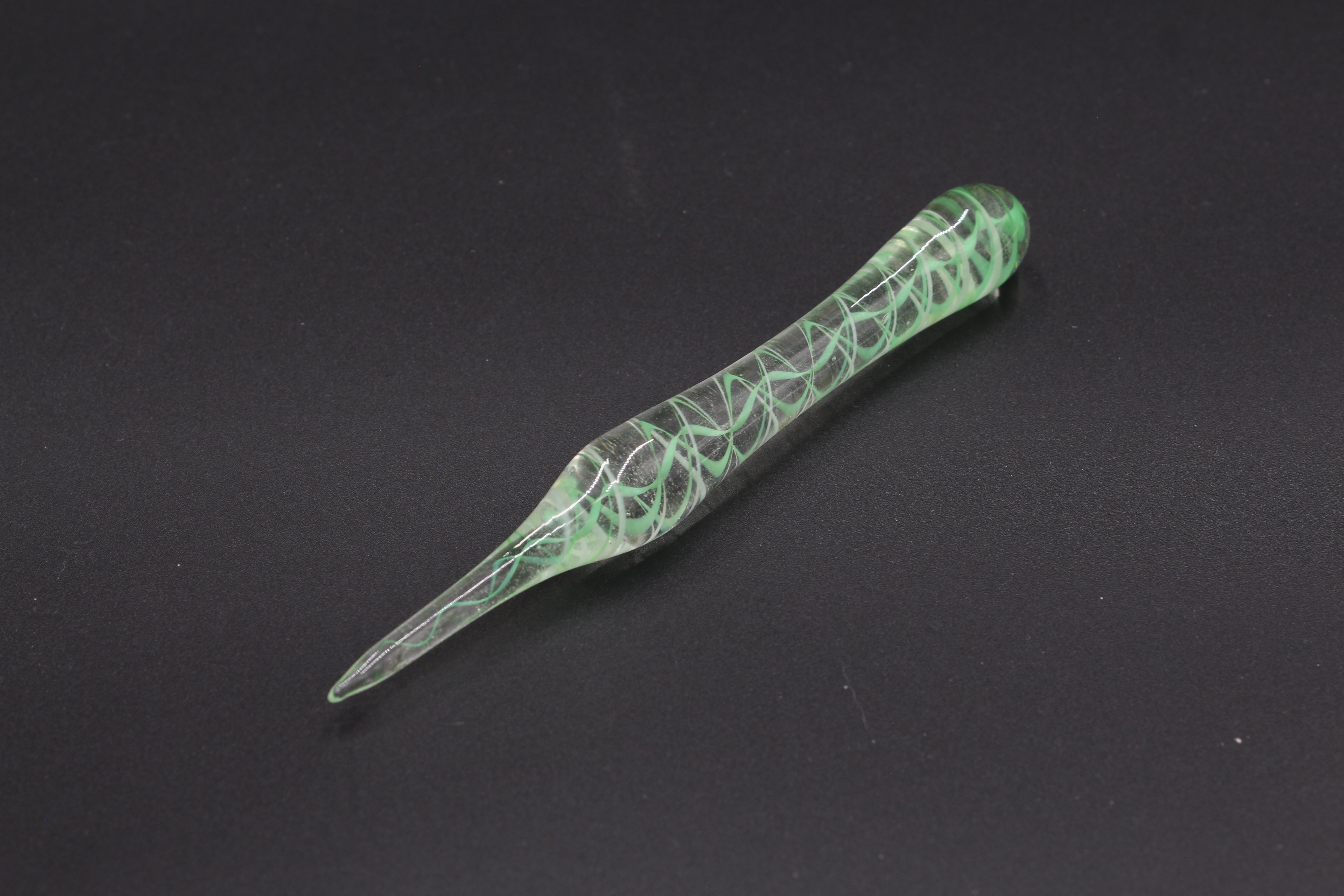 Pencil Style Glass Dab Tool - Green to the left