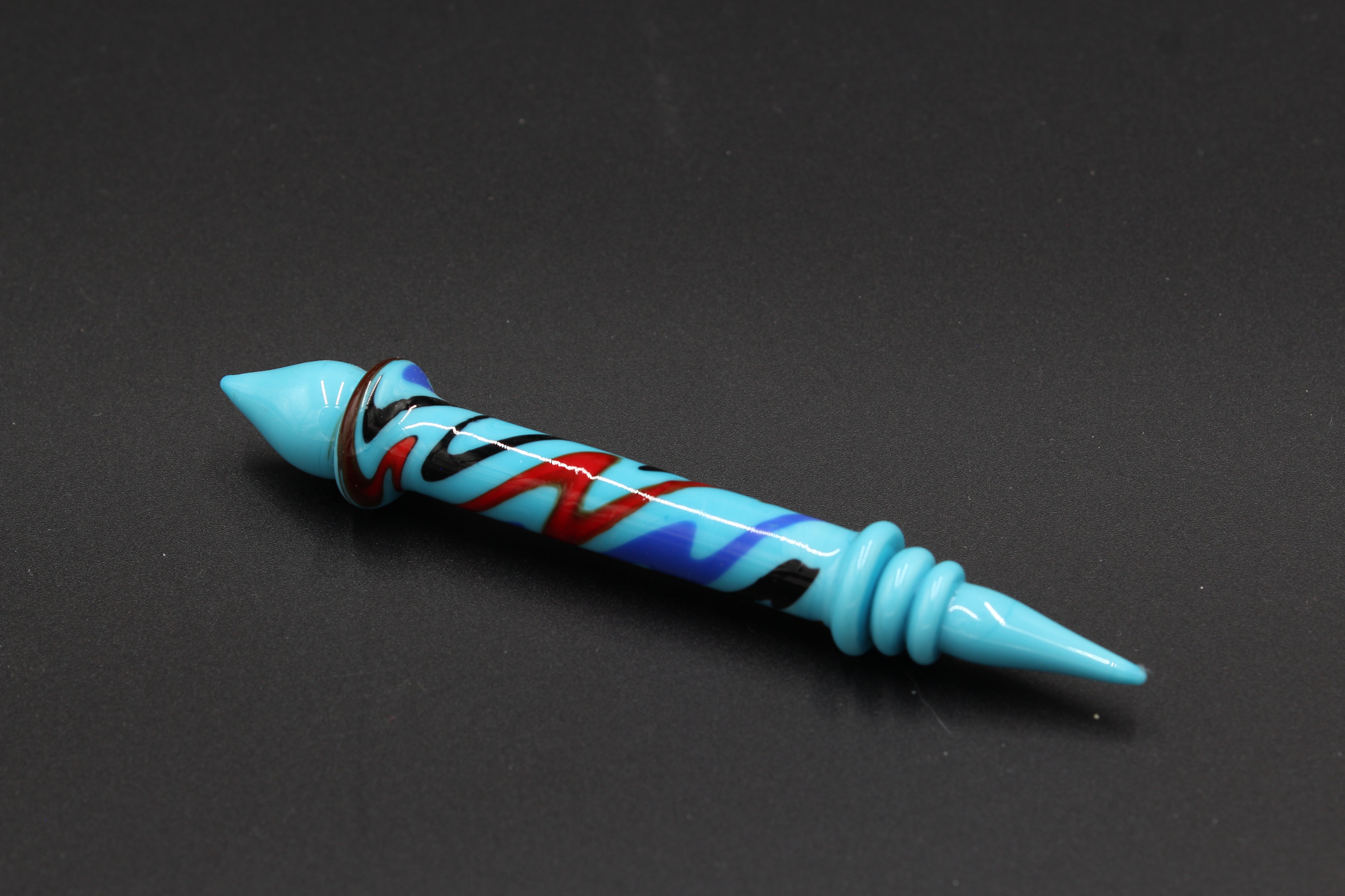 Crayon Style Glass Dab Tool - Blue to the right